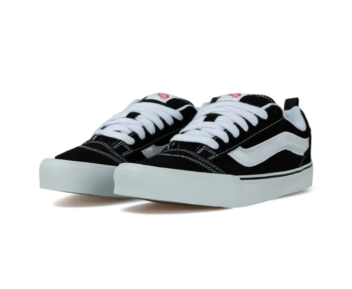 VANS KNU