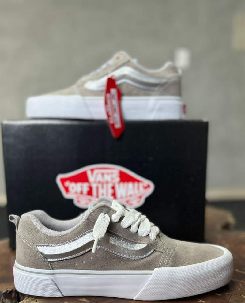 VANS KNU