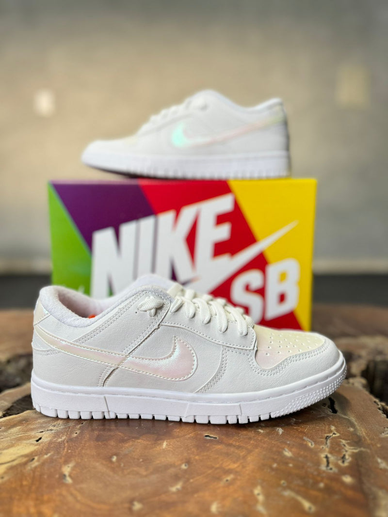 DUNK LOW PRO TOTAL WHITE